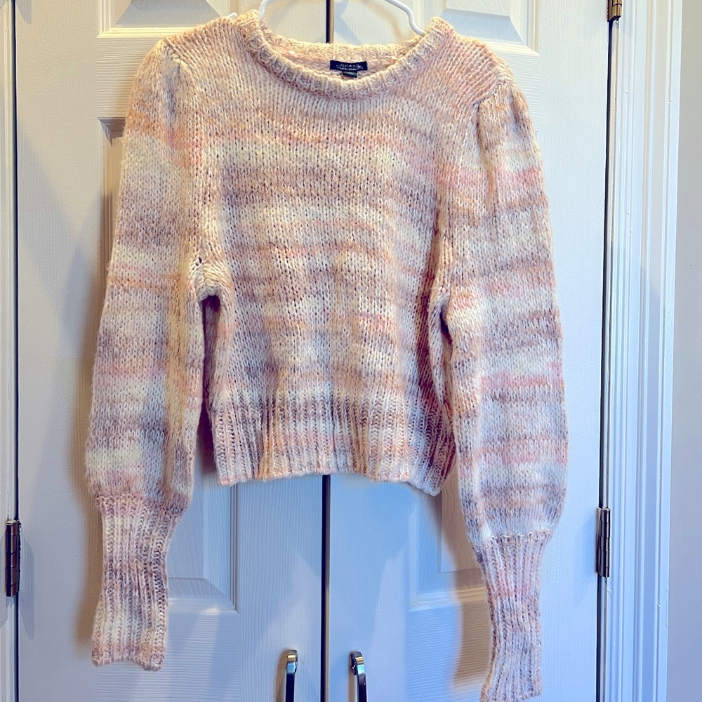 Wild Fable girls sweater in large. Brand new!